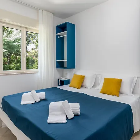 Calanca Apulian Aparthotel Torre Santa Sabina