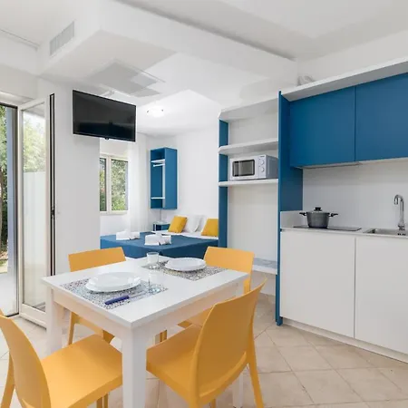 Aparthotel Calanca Apulian *